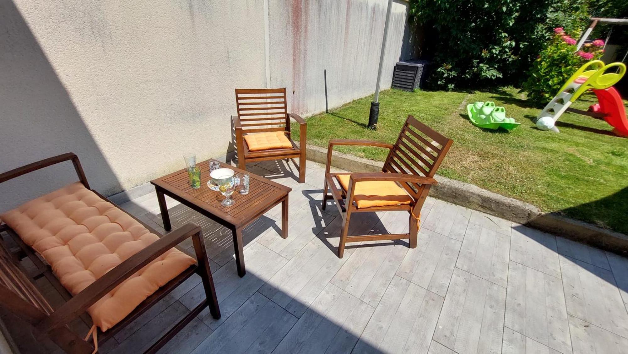 Le So Wild, Maison Avec Jardin Clos, Terrasse Amenagee, 5 Mn A Pied Commerce, Terrain De Tennis, A 800 M De La Plage D'Omaha Beach Jeux Arcade, Jouets, Materiel Jeunes Enfants Enfants, Table Ping-Pong Vierville-sur-Mer Exterior photo